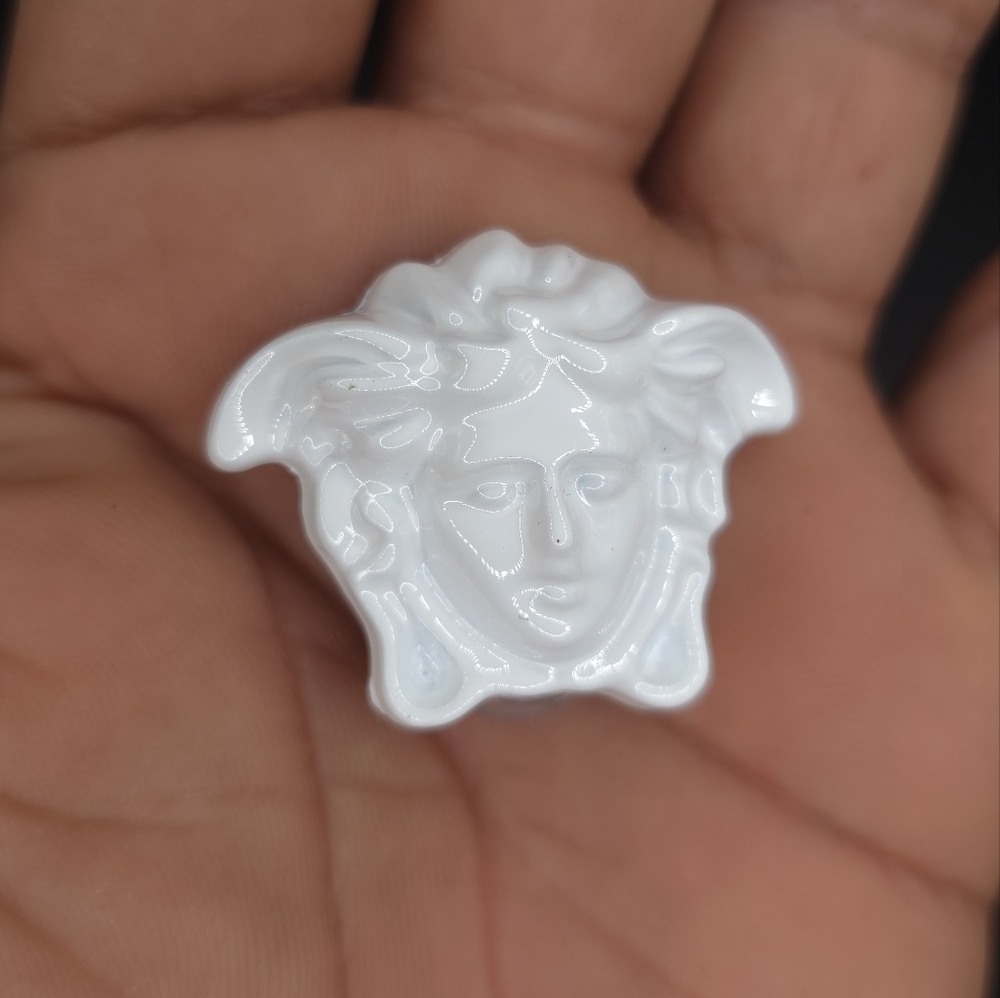 (𝟐/$𝟏𝟓) Versace Medusa Croc Charm - Picture 5 of 5